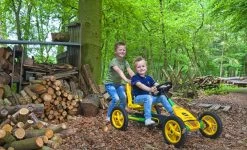 BERG Skelter Buddy John Deere -Speelgoedwinkel Voor Kinderen berg buddy john deere with boys